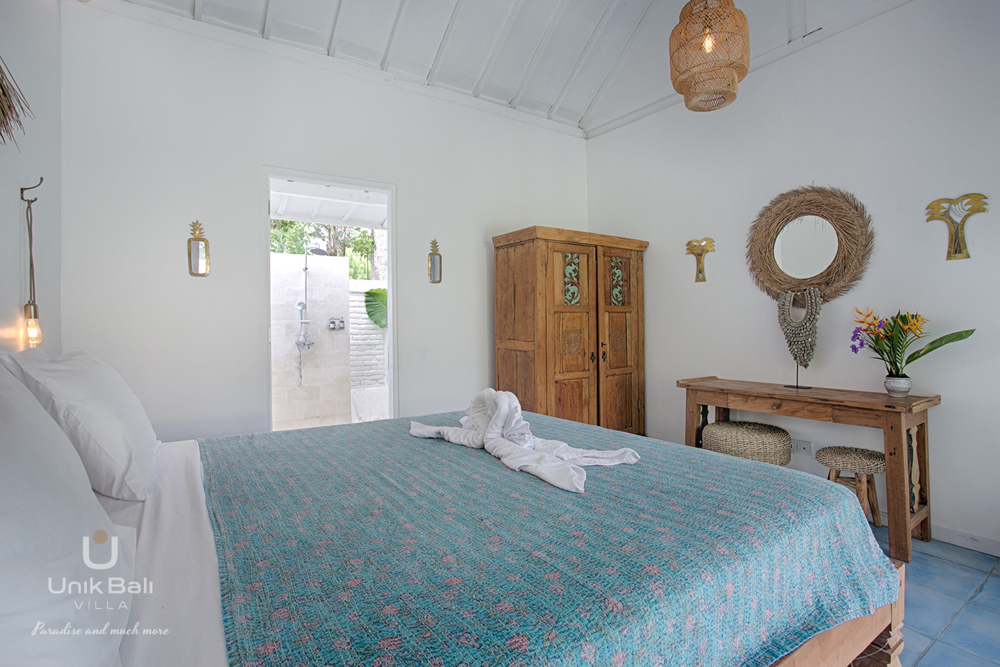 Unik Bali Villa Grey Blue Damai For Rent 17 Bedroom01 Blue
