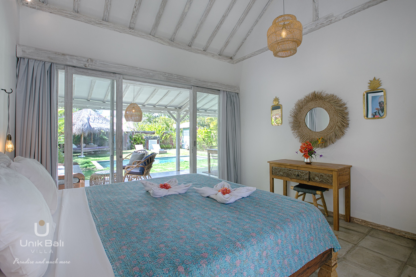Unik Bali Villa Grey Blue Damai For Rent 18 Bedroom01 Grey