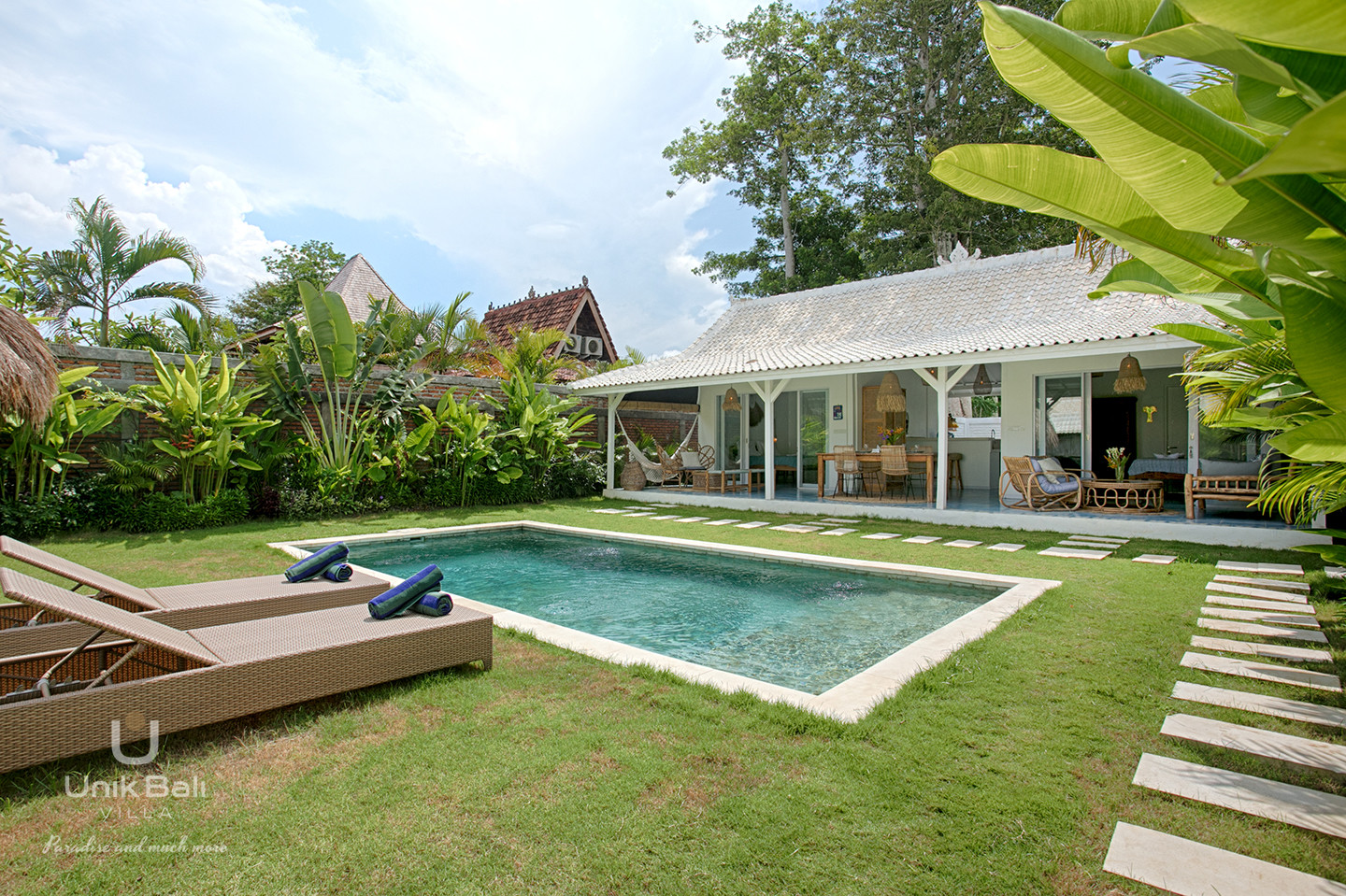 Unik Bali Villa Grey Blue Damai For Rent 2 Outside Blue