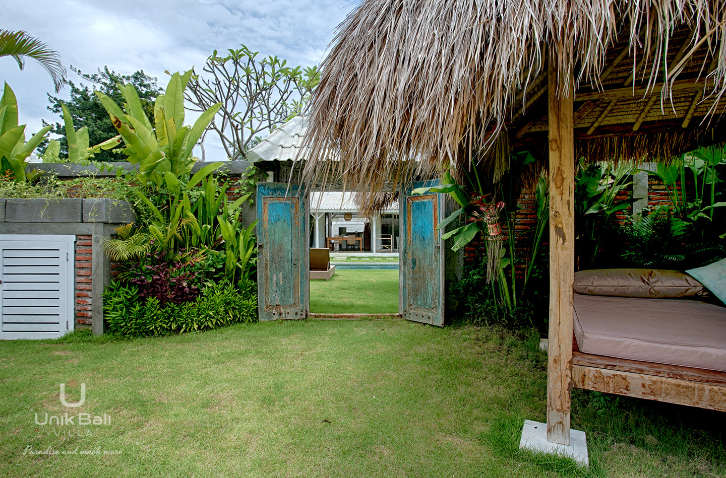 Unik Bali Villa Grey Blue Damai For Rent 30 Connected Doors Garden