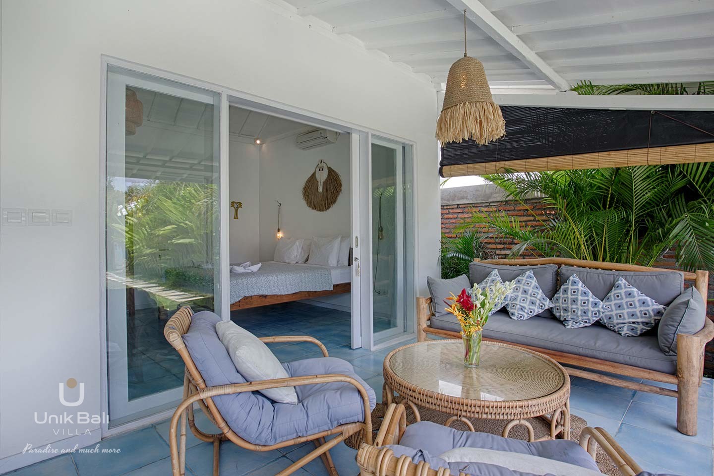 unik-bali-villa-for-rent-blue-damai-covered-terrace