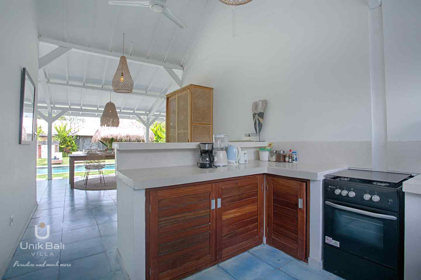 unik-bali-villa-for-rent--blue-damai-fully-equipped-kitchen
