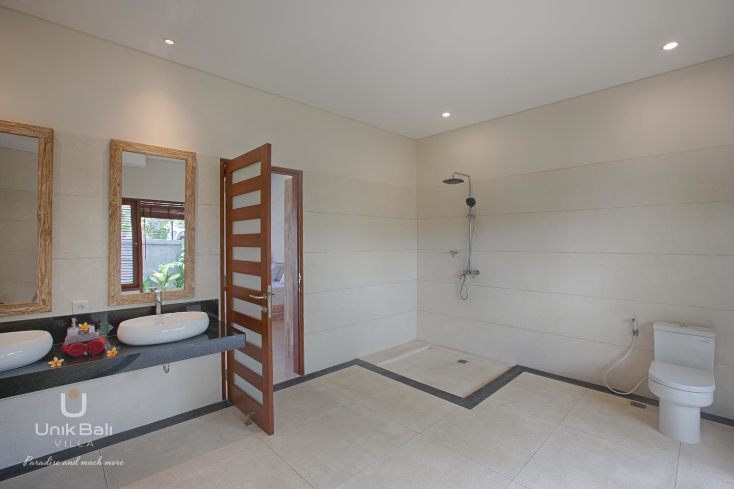 unik-bali-villa-marsun-for-rent-spacious-private-bathroom