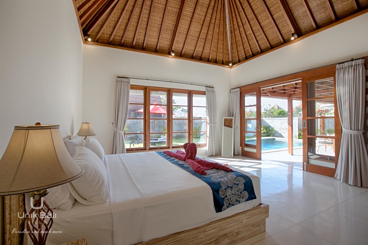 unik-bali-villa-marsun-for-rent-double-room-view-pool